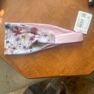 Lululemon Fringe Fighter reversible headband